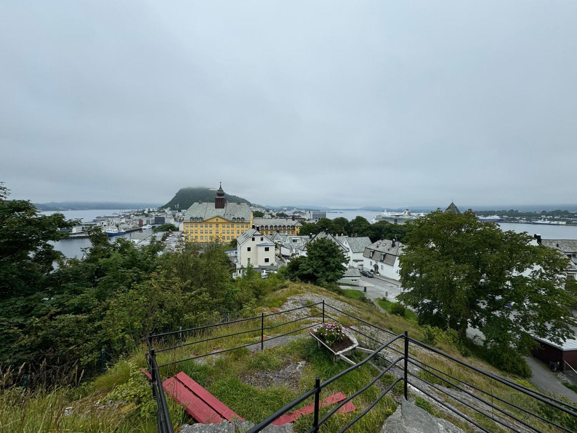 Leilighet I Alesund. Exterior photo